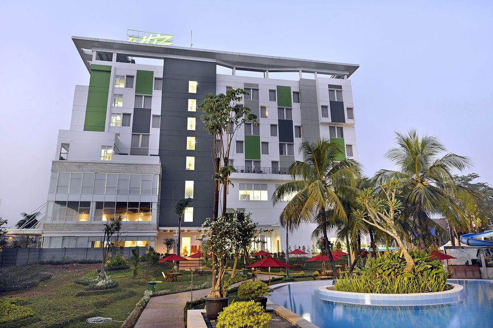 Ibis Budget Cikarang Festival Bekasi Exterior foto