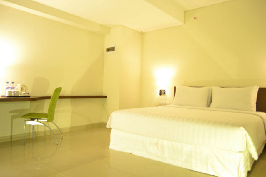 Ibis Budget Cikarang Festival Bekasi Exterior foto