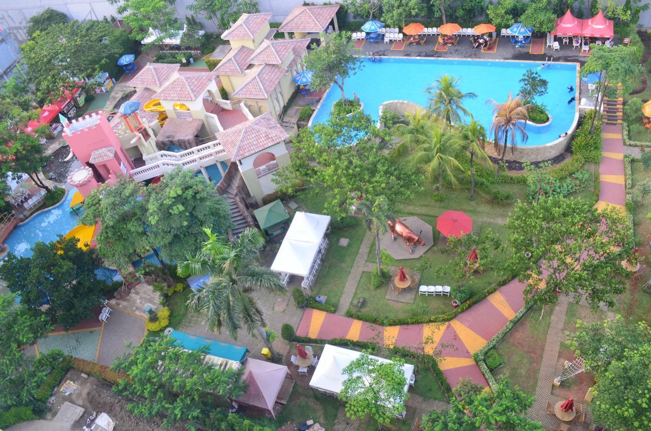 Ibis Budget Cikarang Festival Bekasi Exterior foto